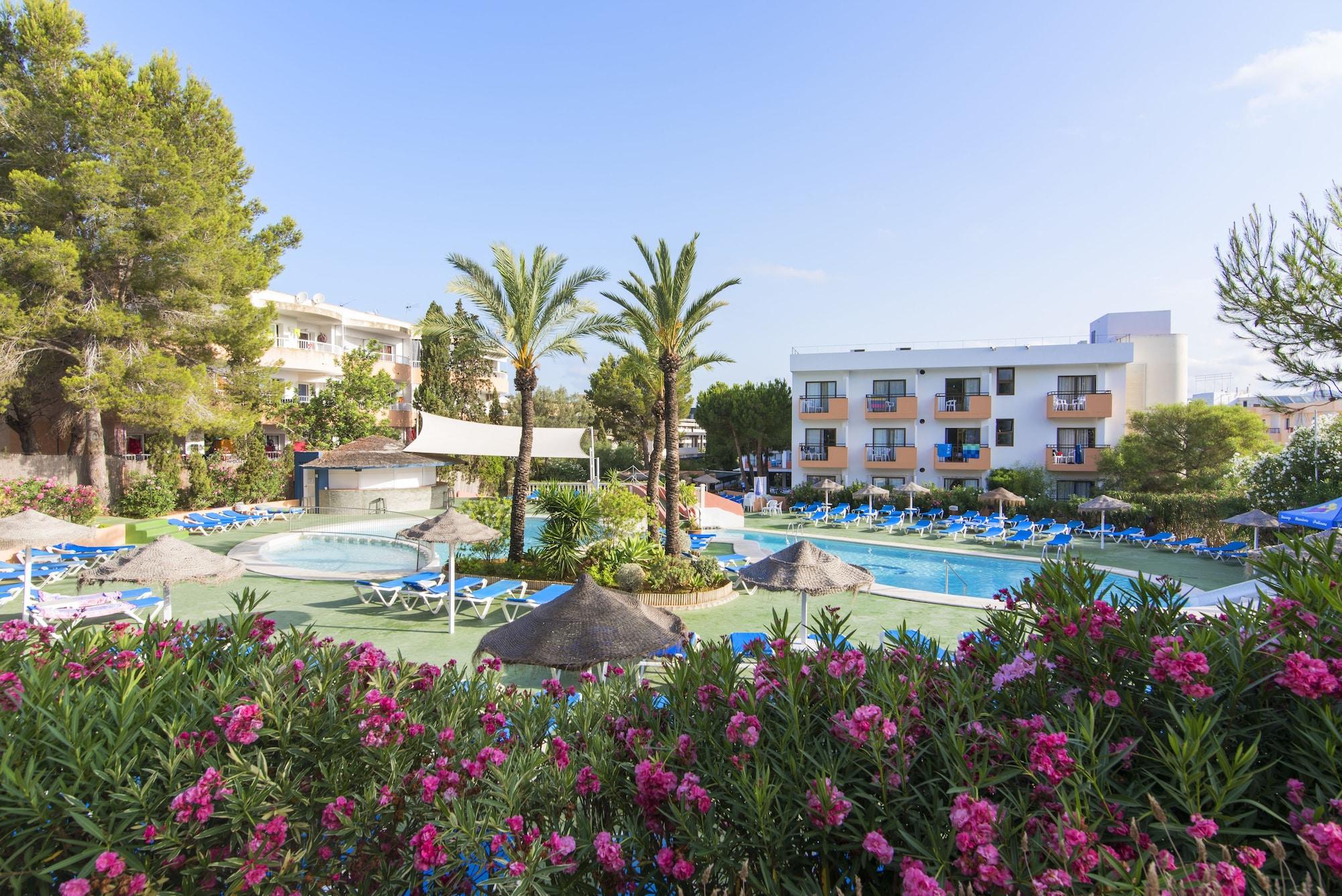 Azuline Hoteles Mar Amantis & II San Antonio  Eksteriør billede