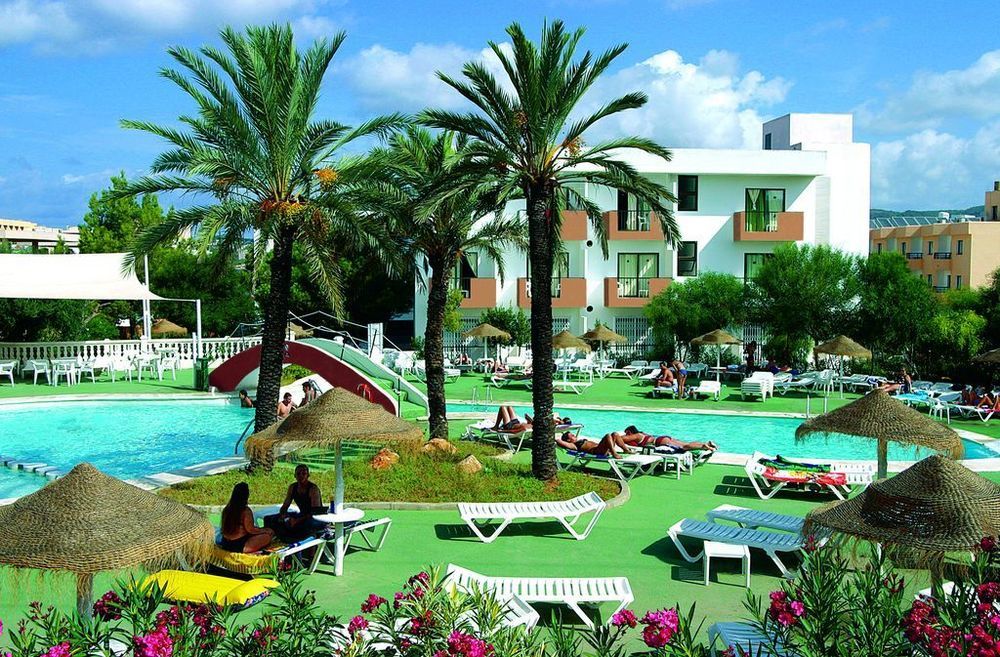 Azuline Hoteles Mar Amantis & II San Antonio  Faciliteter billede
