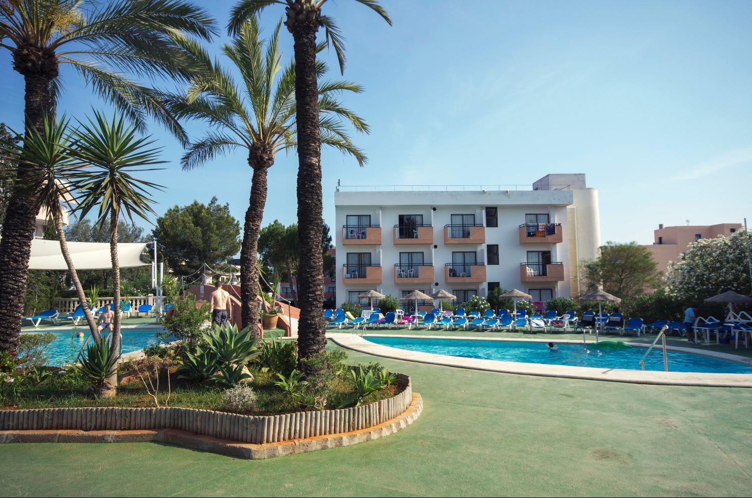 Azuline Hoteles Mar Amantis & II San Antonio  Eksteriør billede