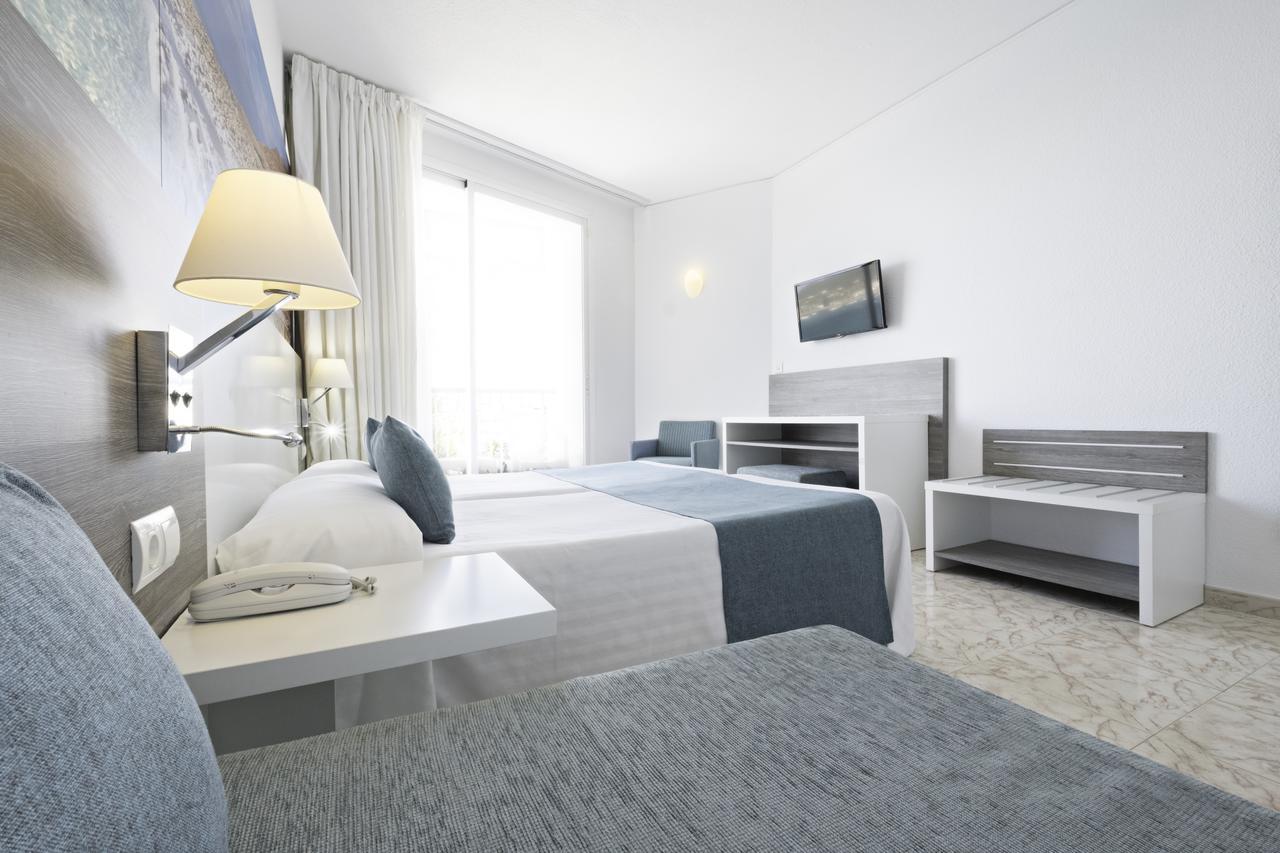 Azuline Hoteles Mar Amantis & II San Antonio  Eksteriør billede